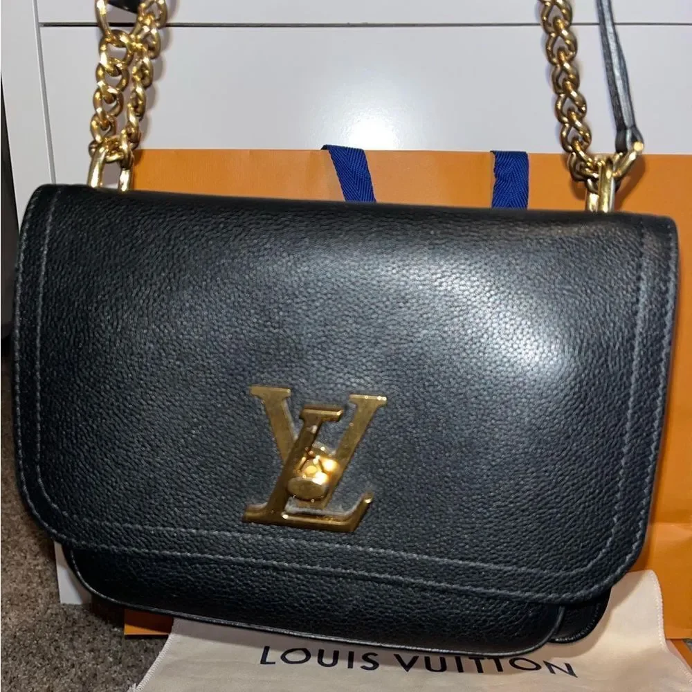 LV Chain Bag Lockme - Picture 10 of 10